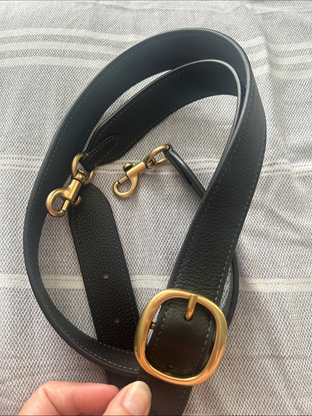 Coach Black Pebbled Leather Shoulder Bag with Gold 'C' Accent tabby 26 - Picture 15 of 16